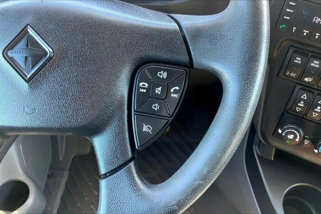 2023 INT LT625 6×4 Sleeper