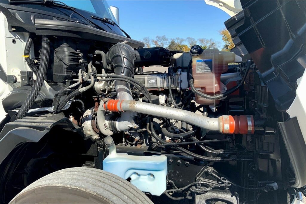 2023 INT LT625 6×4 Sleeper