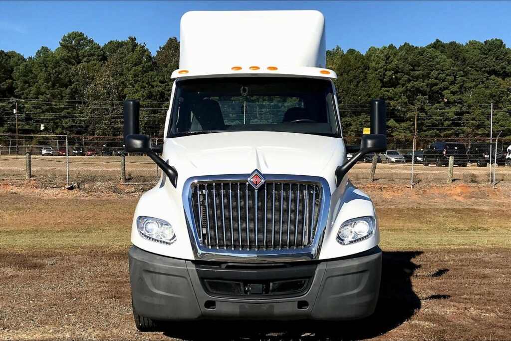 2019 INT LT625 6×4 Day Cab