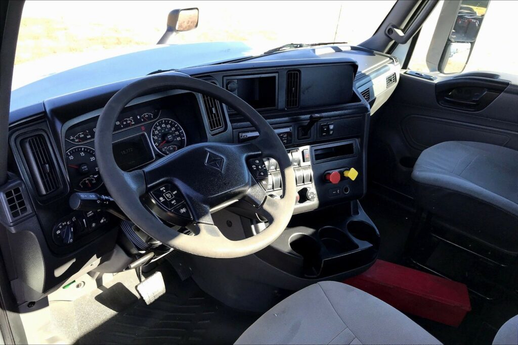 2019 INT LT625 6×4 Day Cab