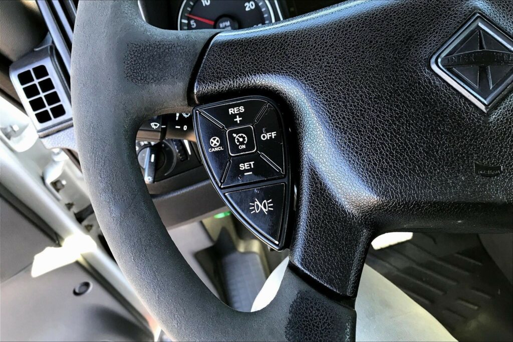 2019 INT LT625 6×4 Day Cab