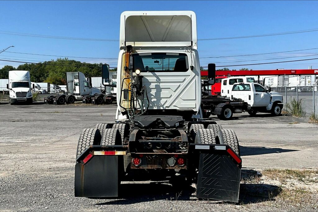 2019 INT LT625 6×4 Day Cab