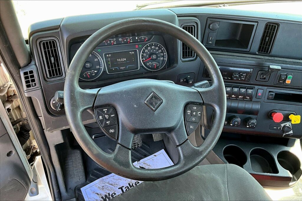 2019 INT LT625 6×4 Day Cab