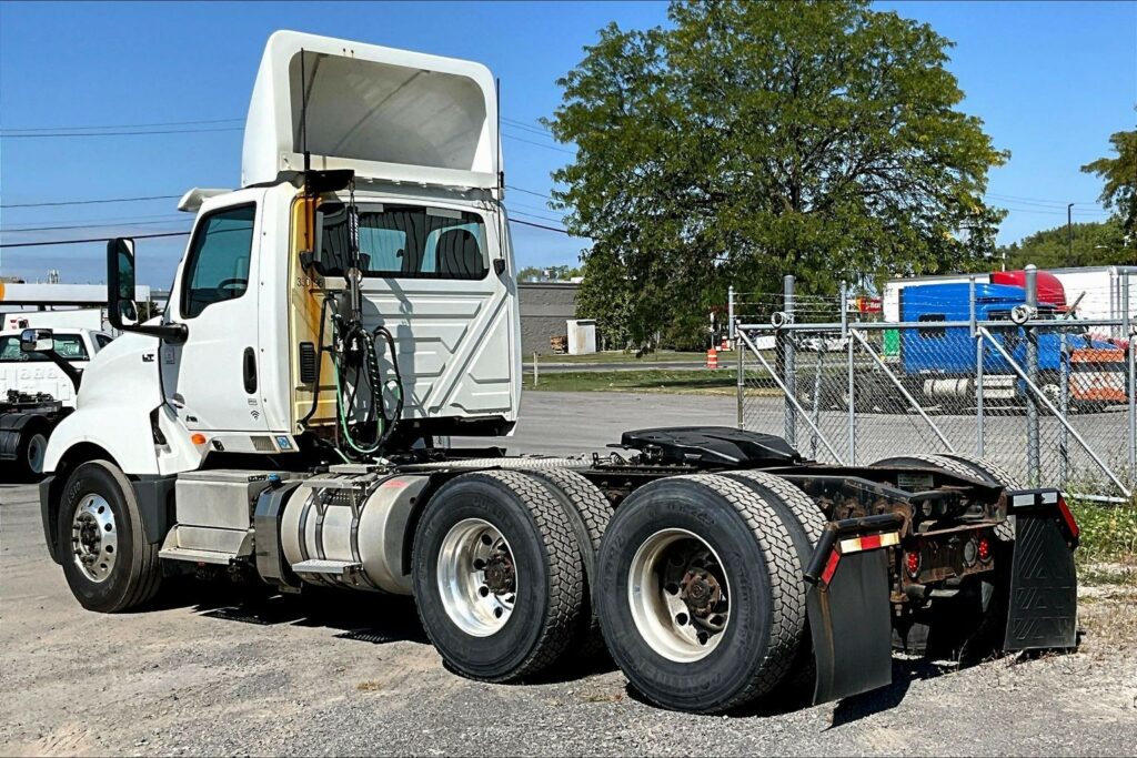 2019 INT LT625 6×4 Day Cab