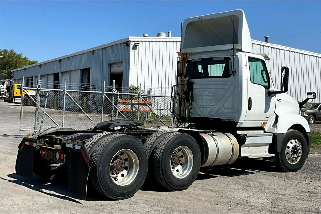 2019 INT LT625 6×4 Day Cab