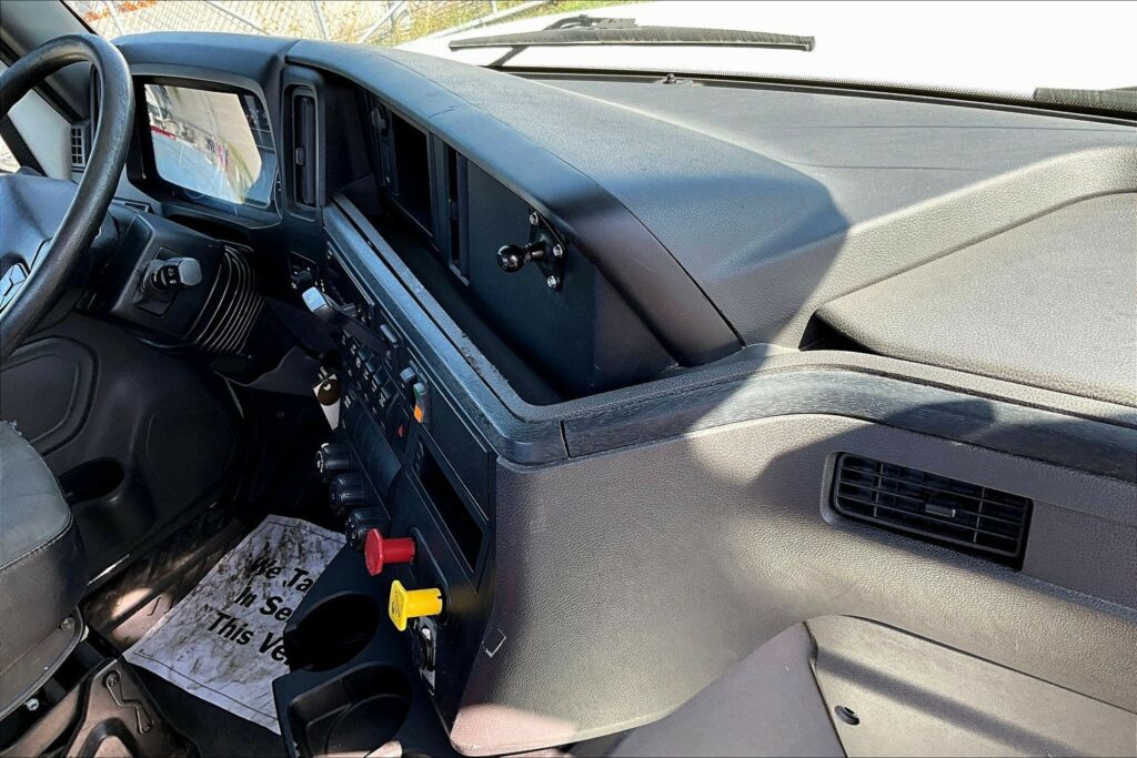 2019 INT LT625 6×4 Day Cab