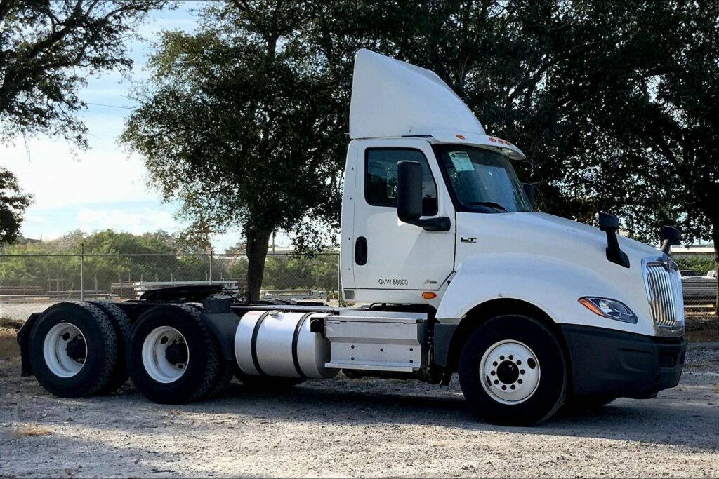 2019 INT LT625 6×4 Day Cab