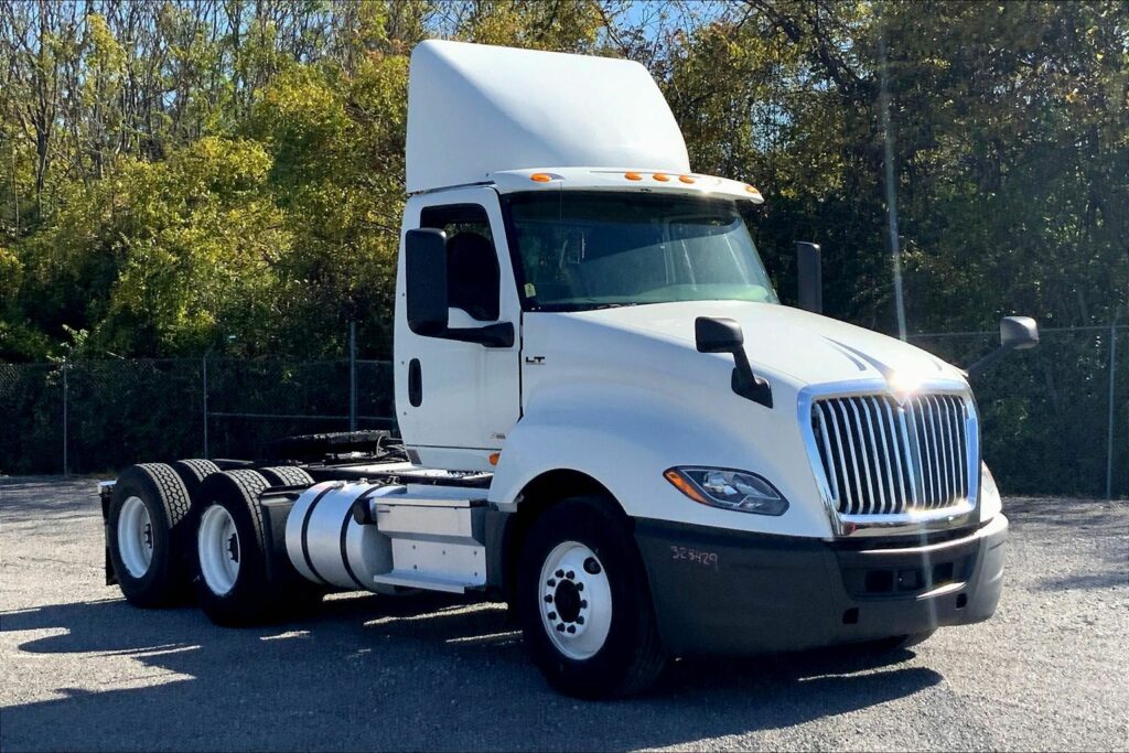 2019 INT LT625 6×4 Day Cab
