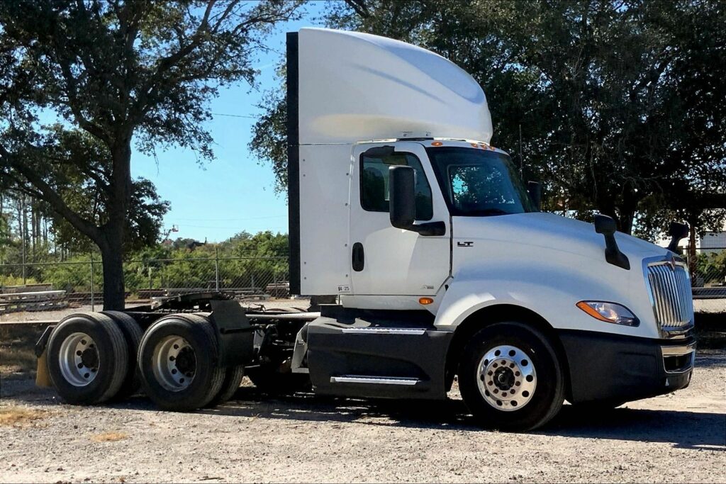 2021 INT LT625 6×4 Day Cab