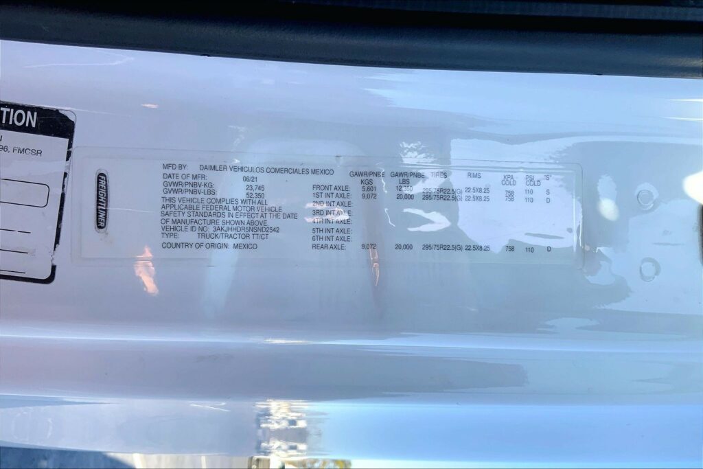 2022 FRG CASCADIA Sleeper