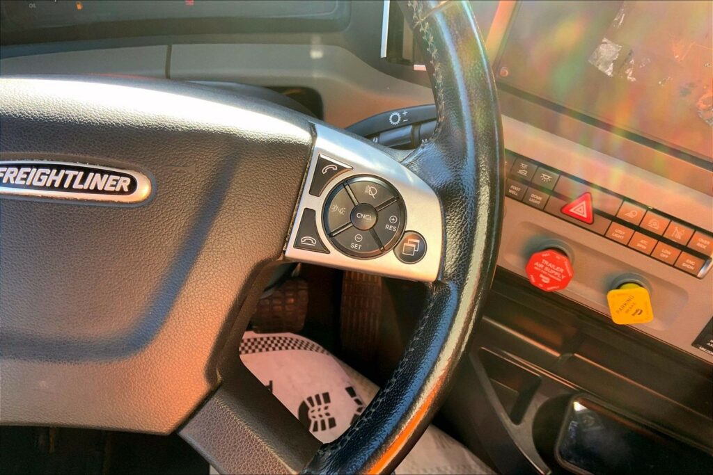 2022 FRG CASCADIA Sleeper