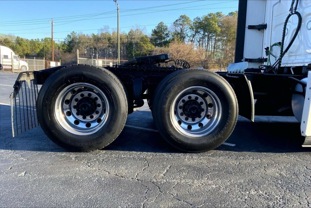 2022 FRG CASCADIA Sleeper