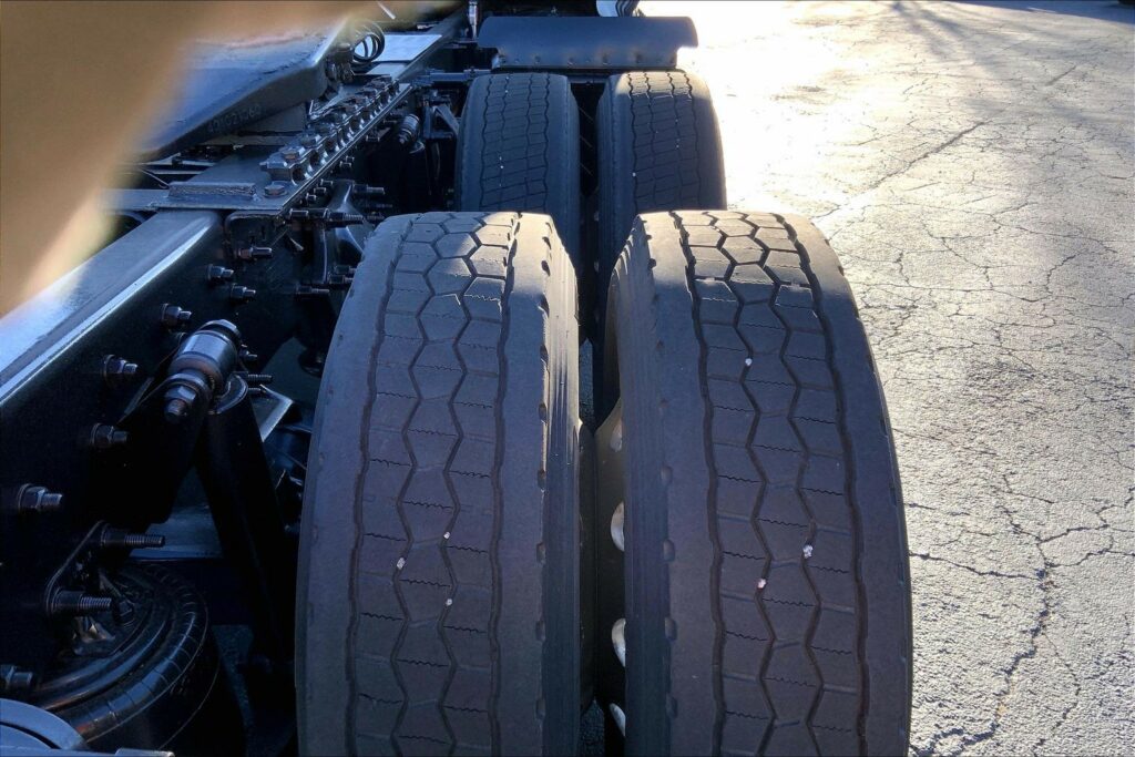 2022 FRG CASCADIA Sleeper