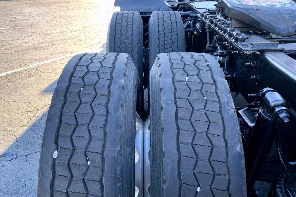 2022 FRG CASCADIA Sleeper