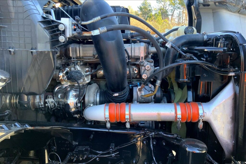 2022 FRG CASCADIA Sleeper