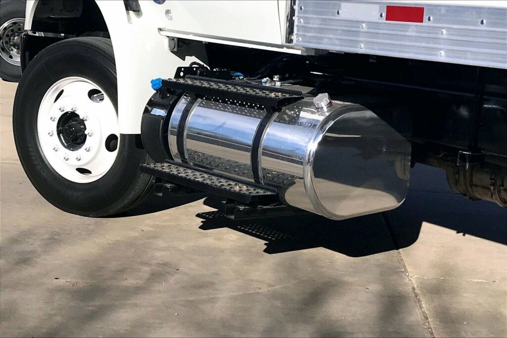 2021 CUM MV607 Medium Conventional