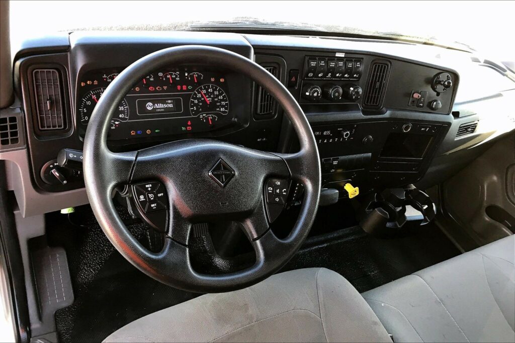 2021 CUM MV607 Medium Conventional