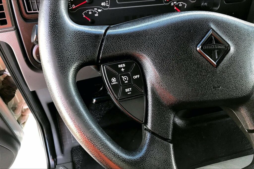 2021 CUM MV607 Medium Conventional