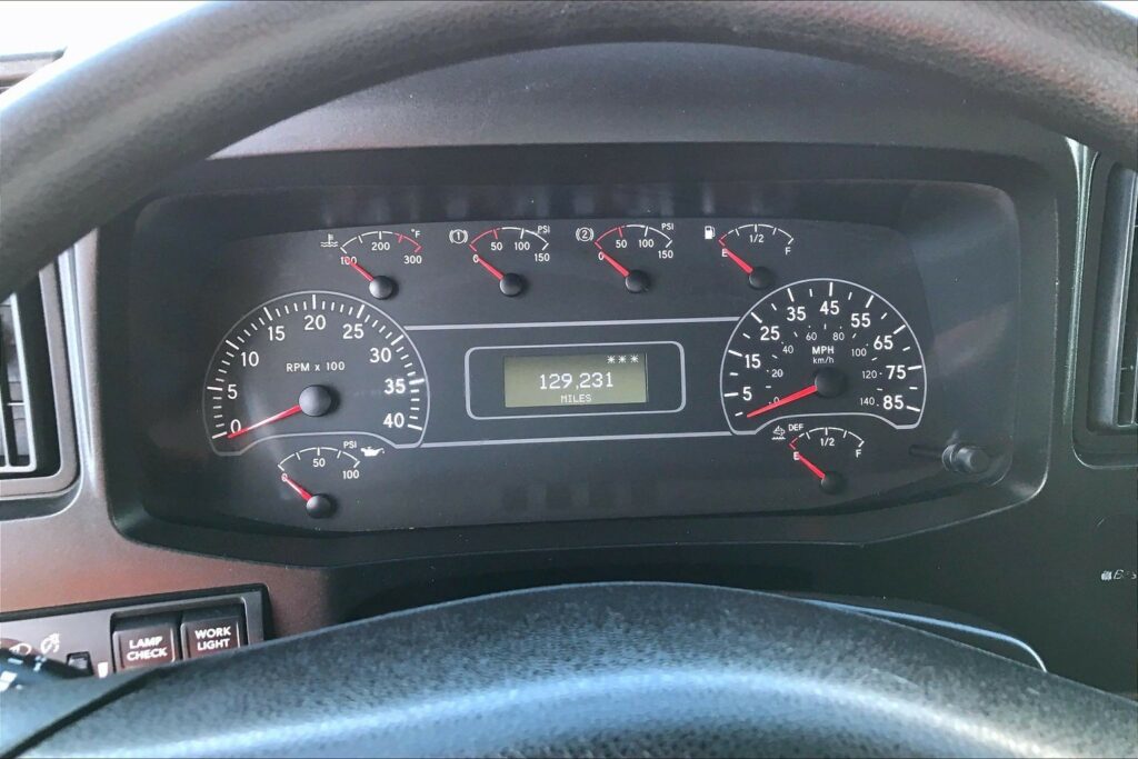 2021 CUM MV607 Medium Conventional