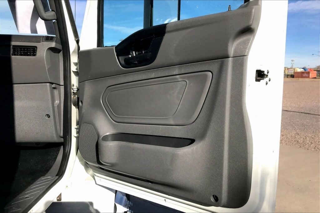 2021 CUM MV607 Medium Conventional