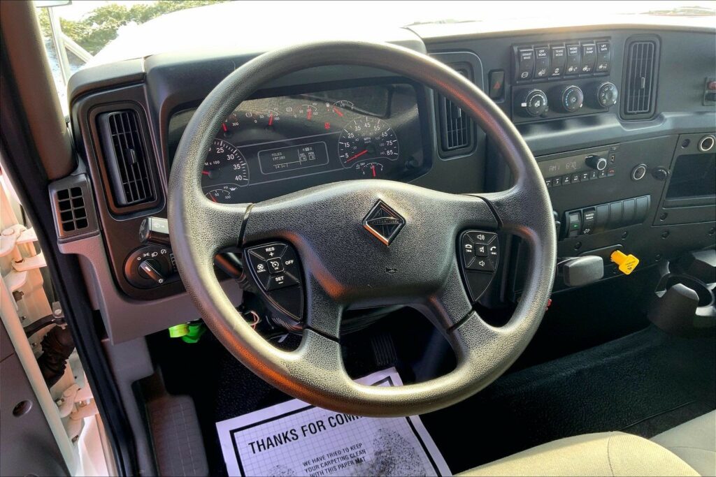 2021 CUM MV607 Medium Conventional