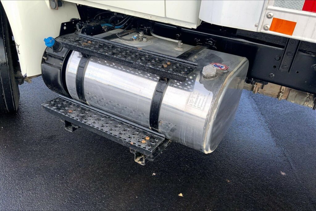 2021 CUM MV607 Medium Conventional