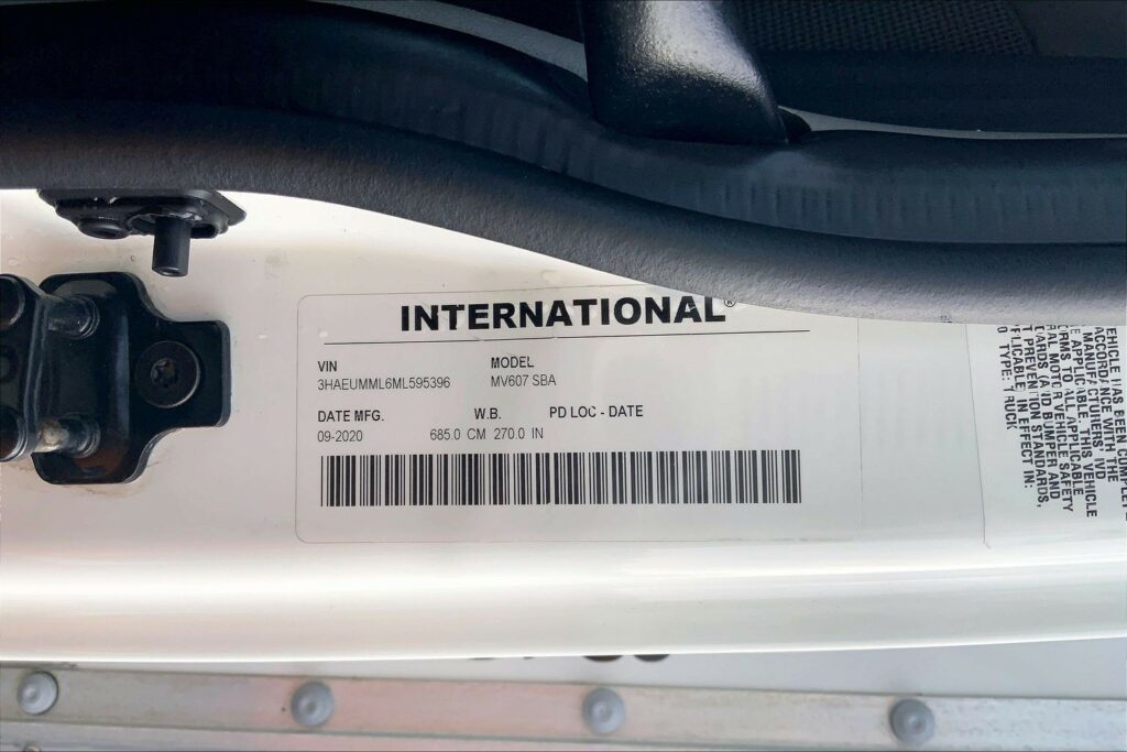 2021 CUM MV607 Medium Conventional