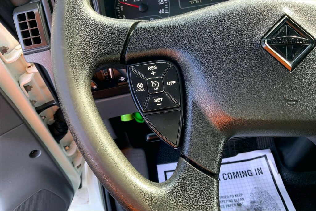 2021 CUM MV607 Medium Conventional