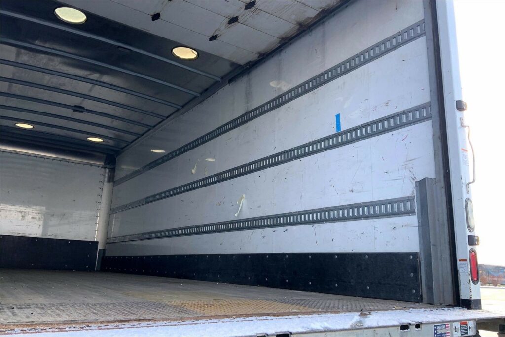 2021 CUM MV607 Medium Conventional