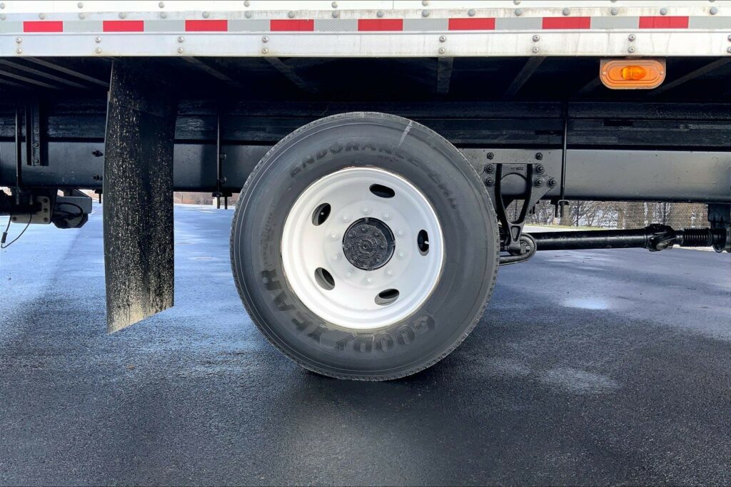 2021 CUM MV607 Medium Conventional