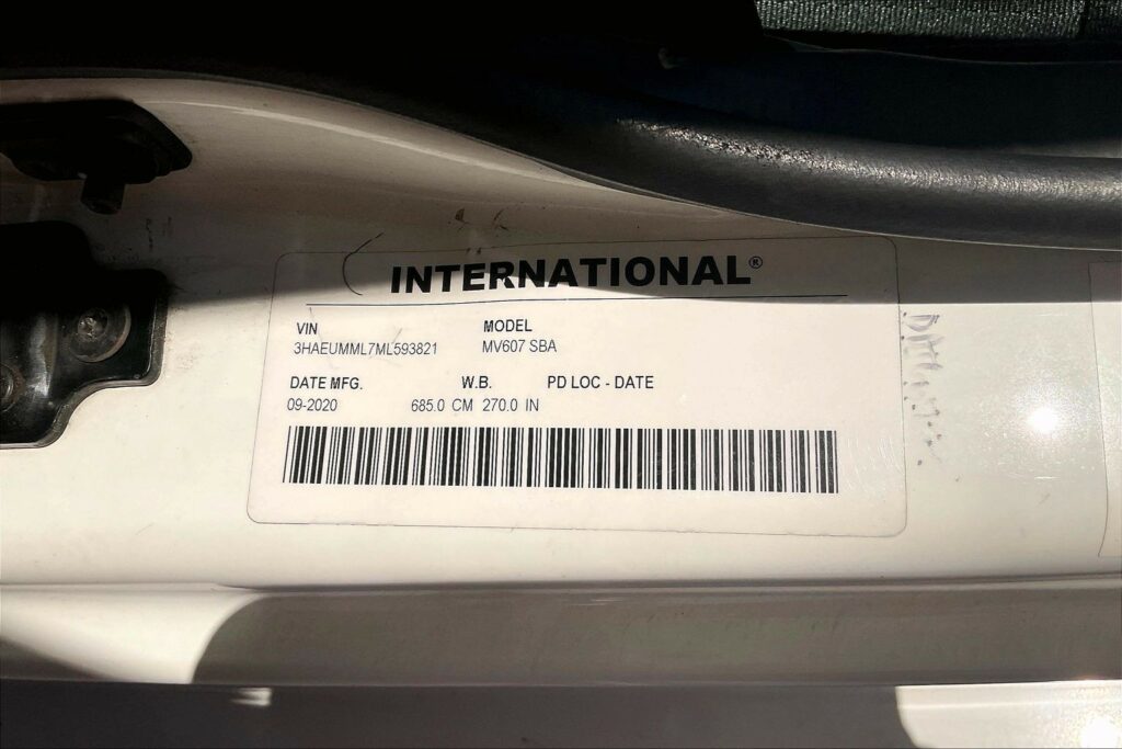 2021 CUM MV607 Medium Conventional