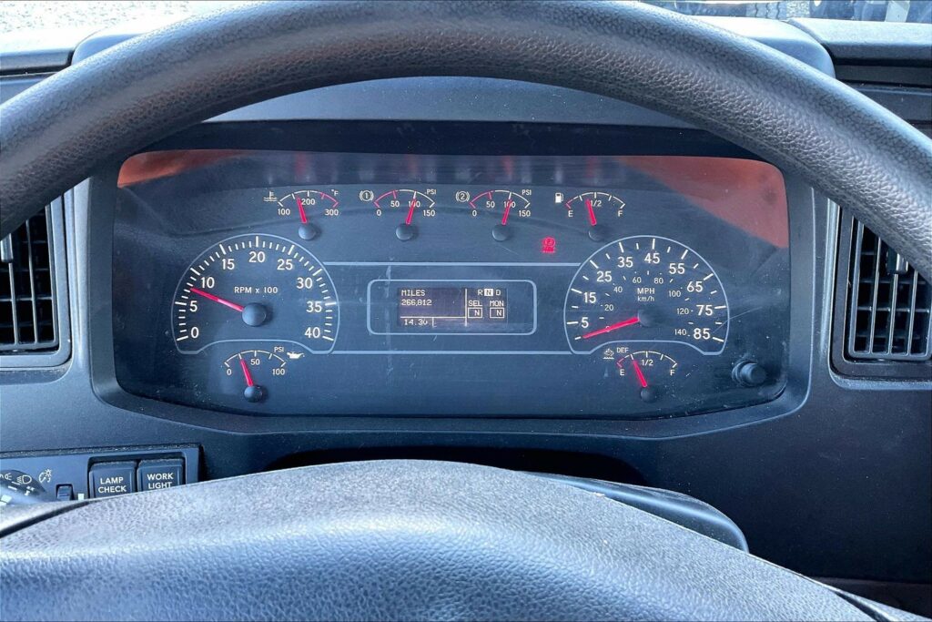 2021 CUM MV607 Medium Conventional