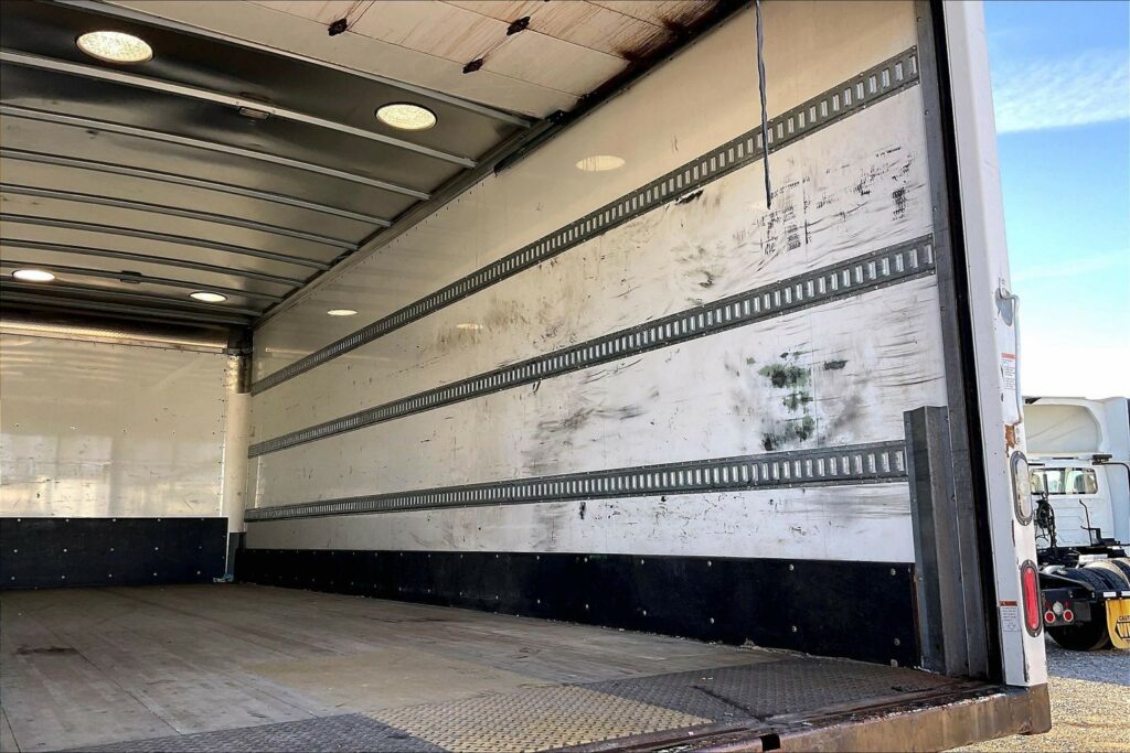 2021 CUM MV607 Medium Conventional