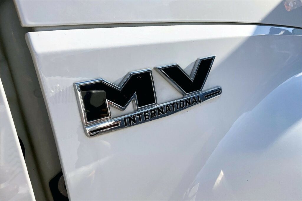 2021 CUM MV607 Medium Conventional