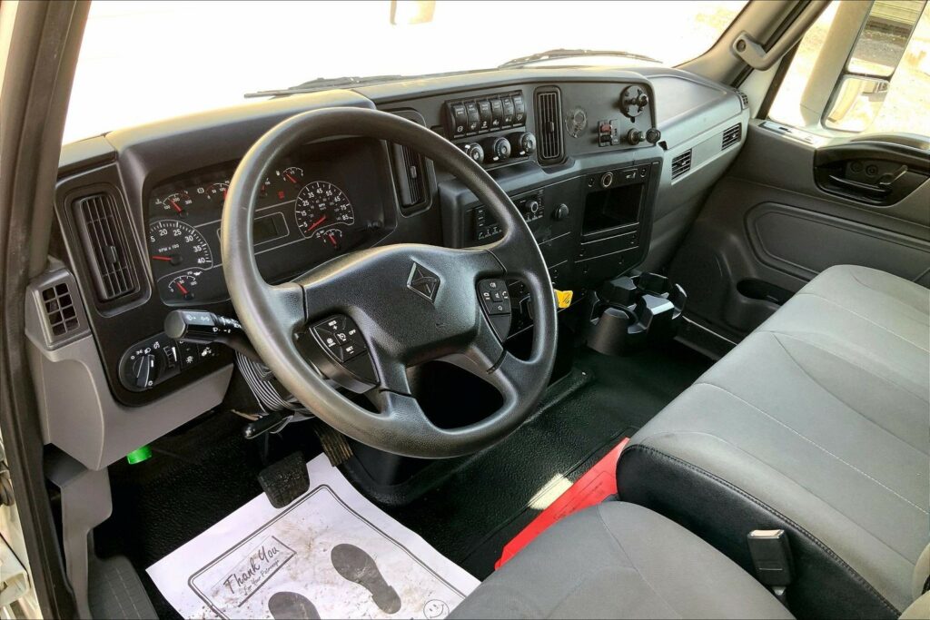 2021 CUM MV607 Medium Conventional