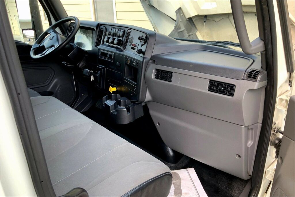 2021 CUM MV607 Medium Conventional