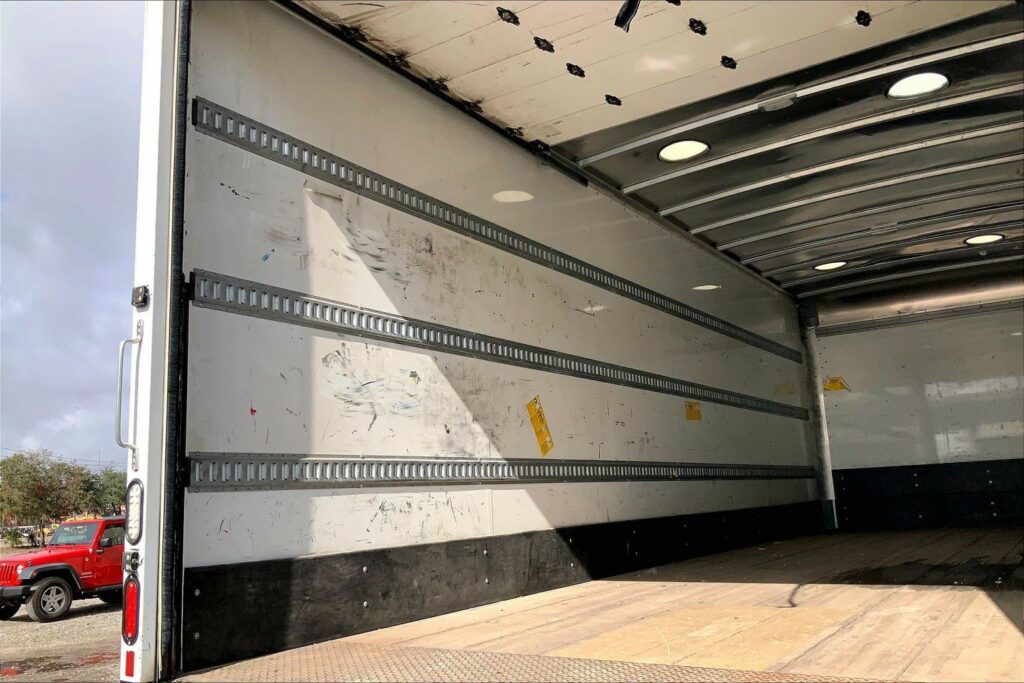 2021 CUM MV607 Medium Conventional