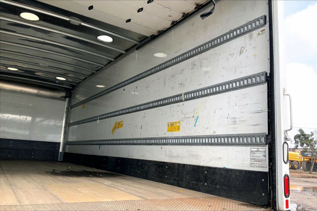 2021 CUM MV607 Medium Conventional