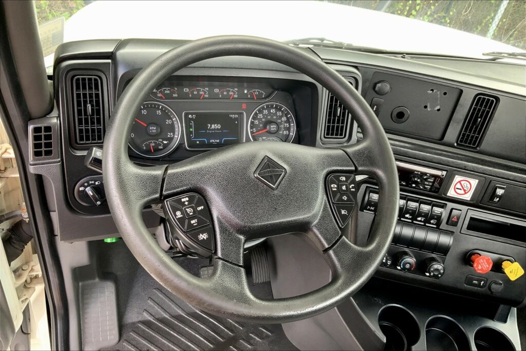 2020 CUM LT625 6×4 Day Cab