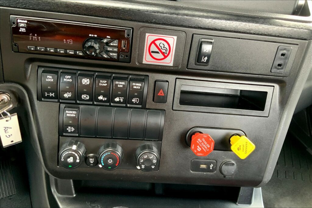 2020 CUM LT625 6×4 Day Cab