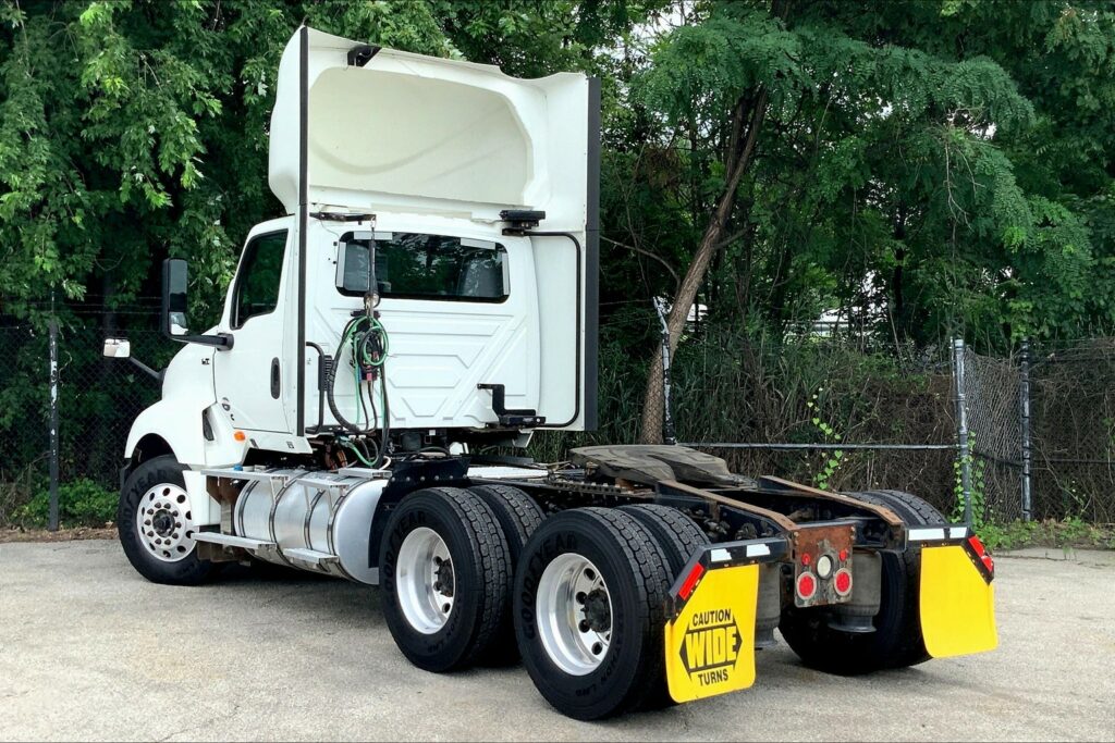 2020 CUM LT625 6×4 Day Cab