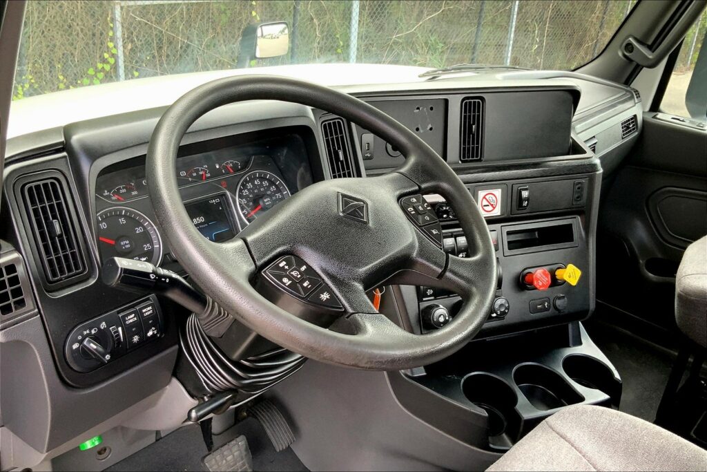 2020 CUM LT625 6×4 Day Cab