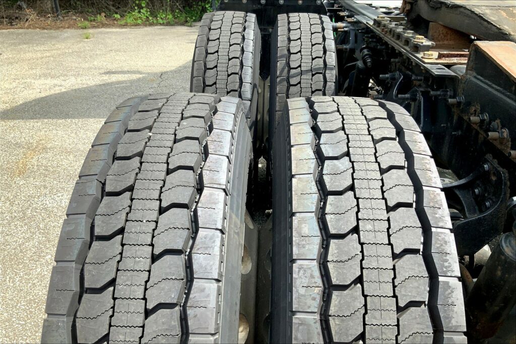 2020 CUM LT625 6×4 Day Cab