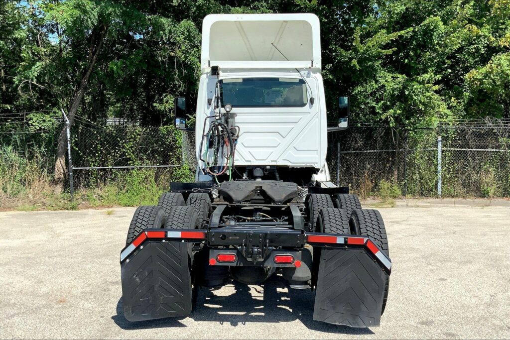 2019 INT LT625 6×4 Day Cab