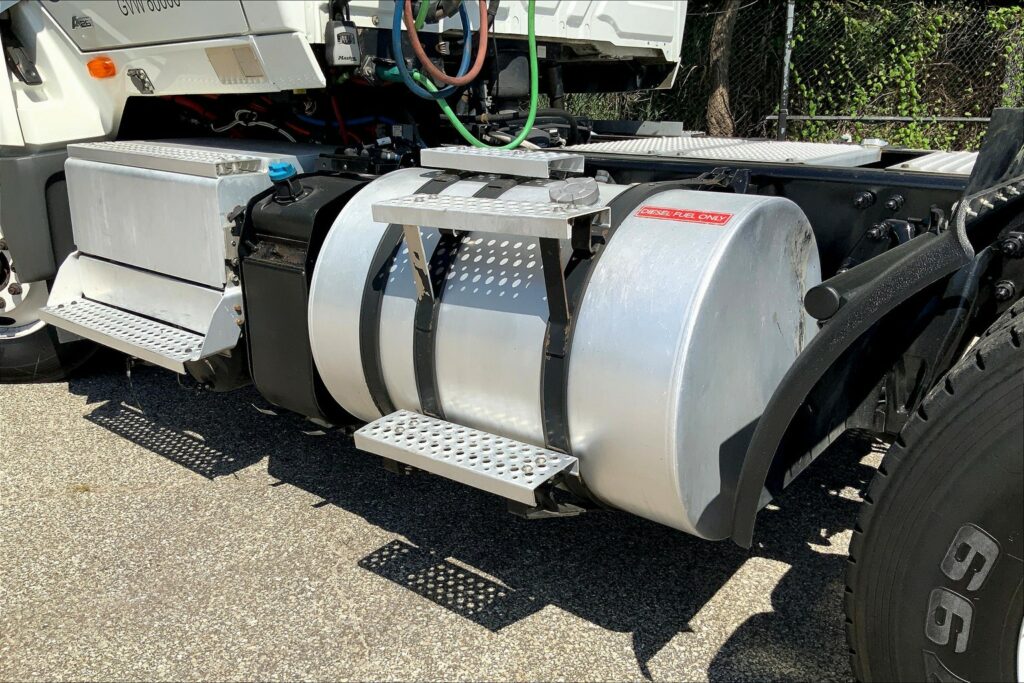 2019 INT LT625 6×4 Day Cab