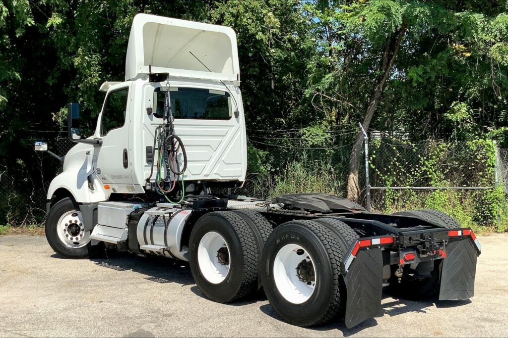 2019 INT LT625 6×4 Day Cab