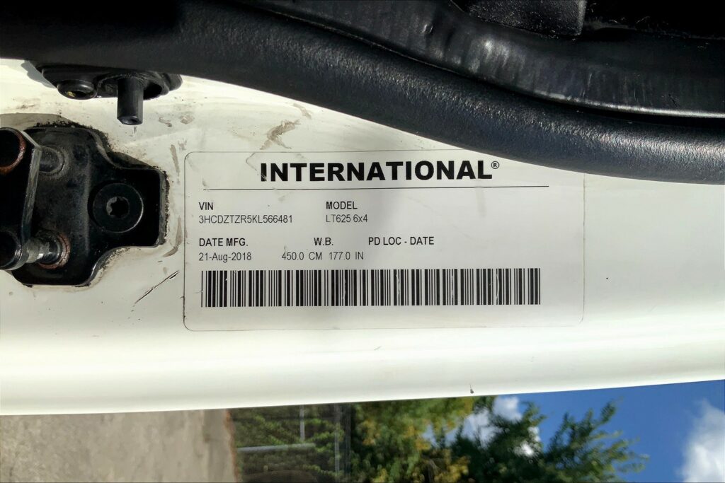 2019 INT LT625 6×4 Day Cab