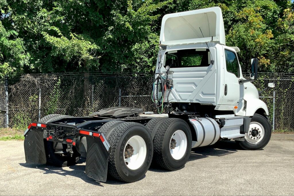 2019 INT LT625 6×4 Day Cab