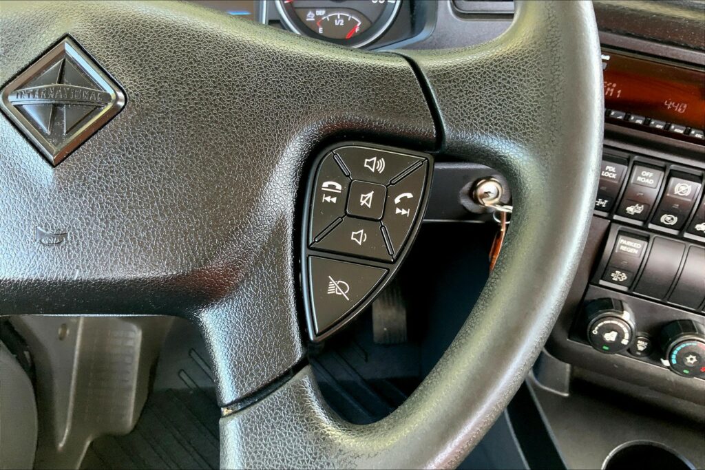 2019 INT LT625 6×4 Day Cab