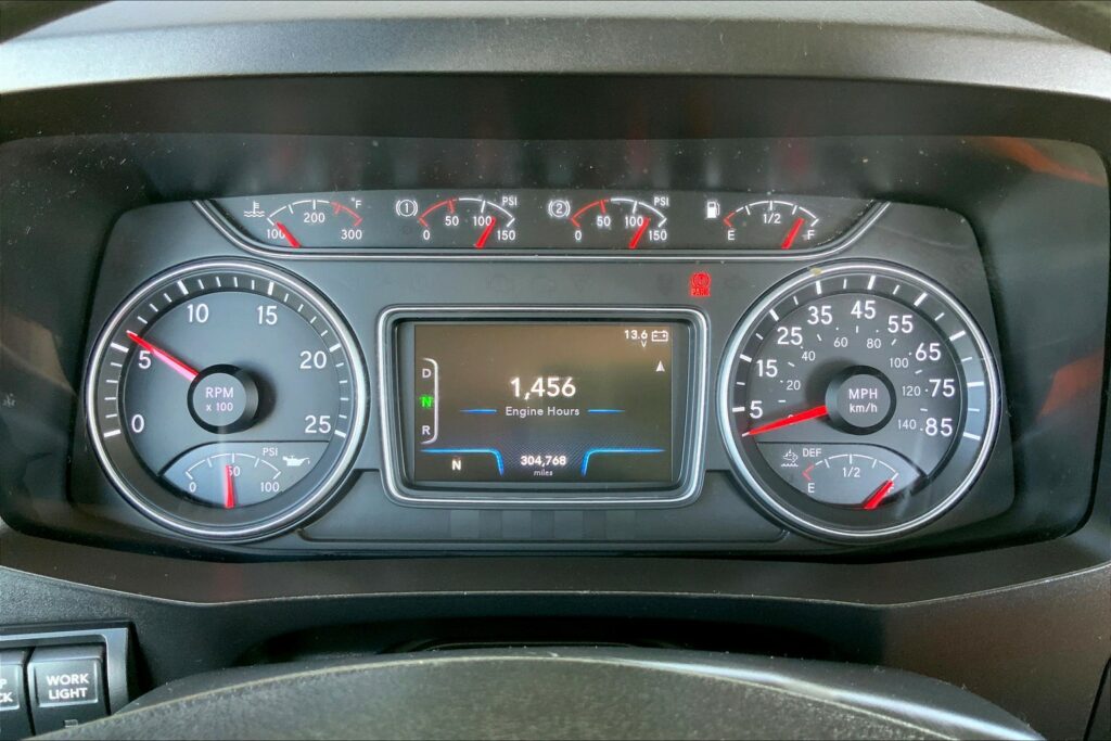 2019 INT LT625 6×4 Day Cab